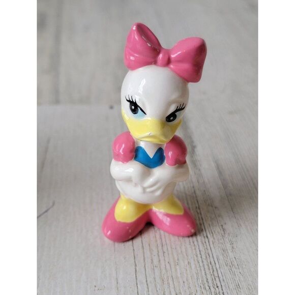 Vintage Japan Daisy Duck mini ceramic pink Disney figure - Picture 1 of 11